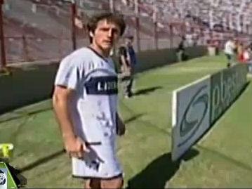 Video: Conflict între un fotbalist şi un cameraman în Argentina