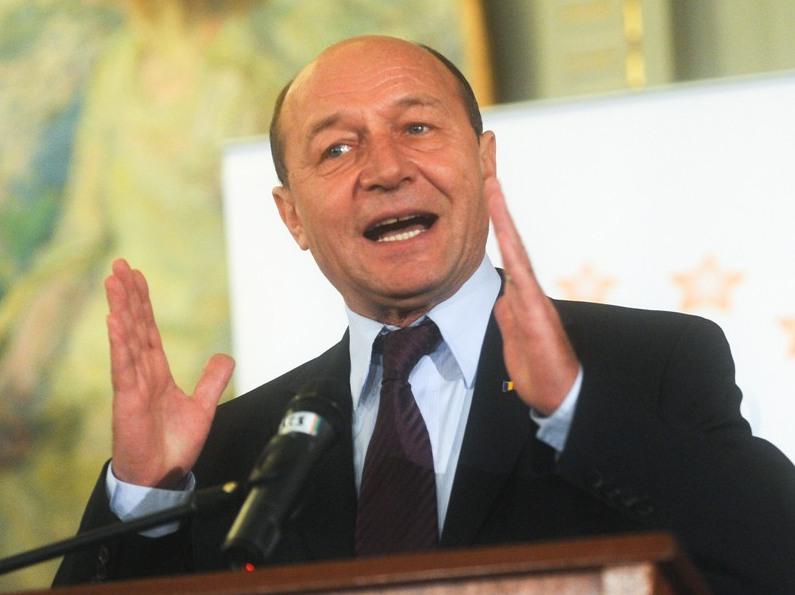 Băsescu a promulgat Codul Muncii