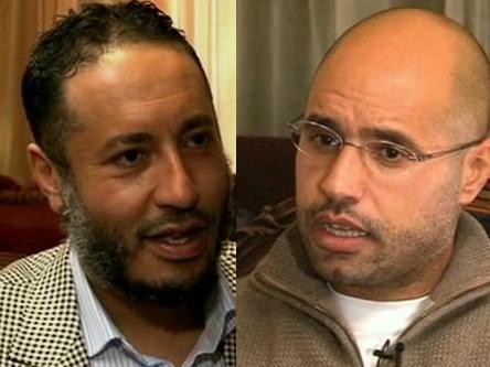 Doi dintre fiii lui Gaddafi plănuiesc îndepărtarea tatălui lor de la putere