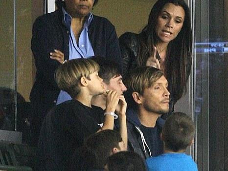 Victoria Beckham şi-a ieşit din pepeni la meciul soţului său