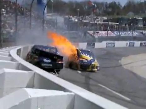 Video: Accident spectaculos în NASCAR!