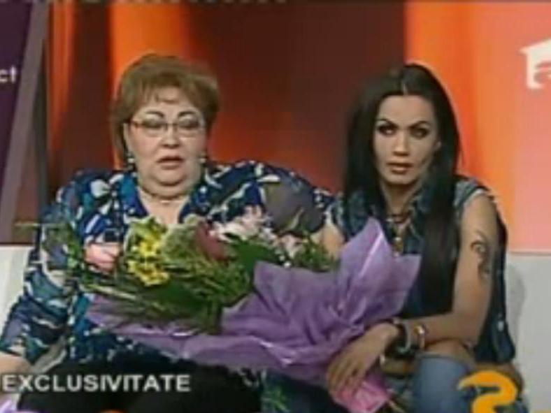 Oana Zăvoranu s-a împăcat cu mama ei (Video)