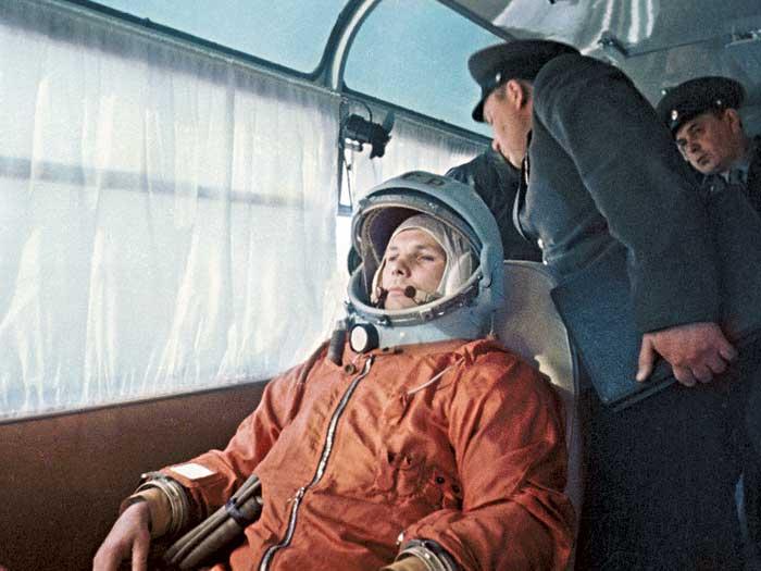 Primul om în spaţiu    acum 50 de ani