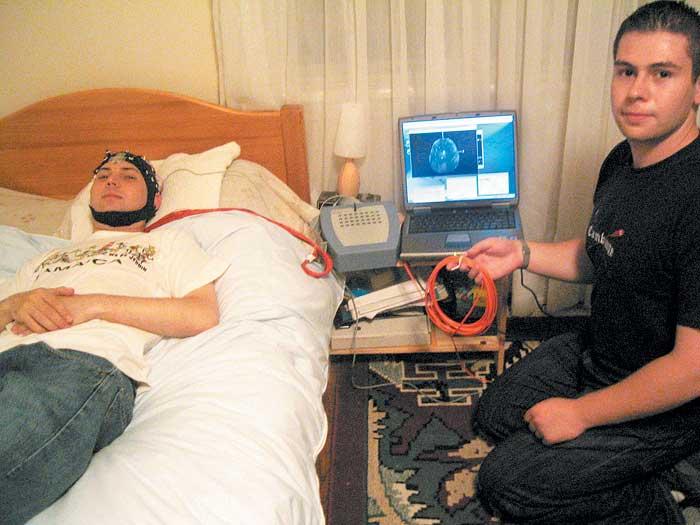 Un român a făcut camera care „citeşte” creierul