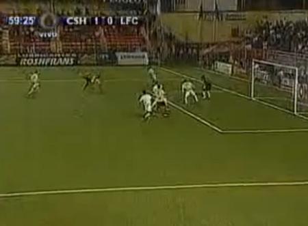 Video: Şi fotbaliştii costaricani se pricep să marcheze goluri spectaculoase!
