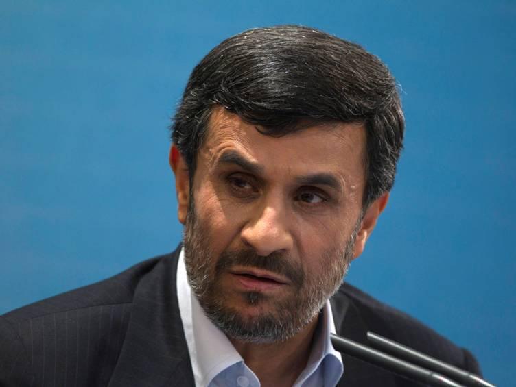 Ahmadinejad acuză SUA că vor să creeze tensiuni între Iran şi arabi