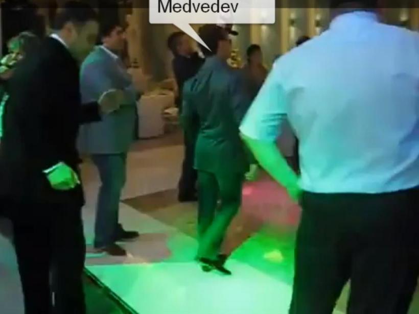Medvedev dansând, doar un alt "Tălmăceanu", rus - video