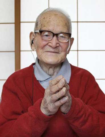 Un japonez în vârstă de 114 ani, cel mai bătrân om din lume