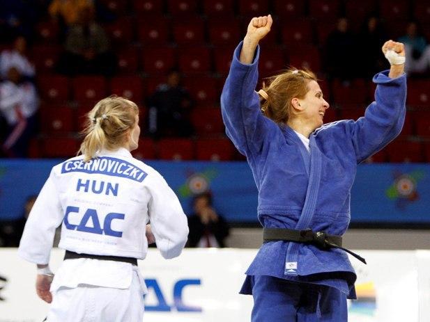 Alina Dumitru a cucerit medalia de aur la CE de judo! Corina Căprioriu a luat bronzul!