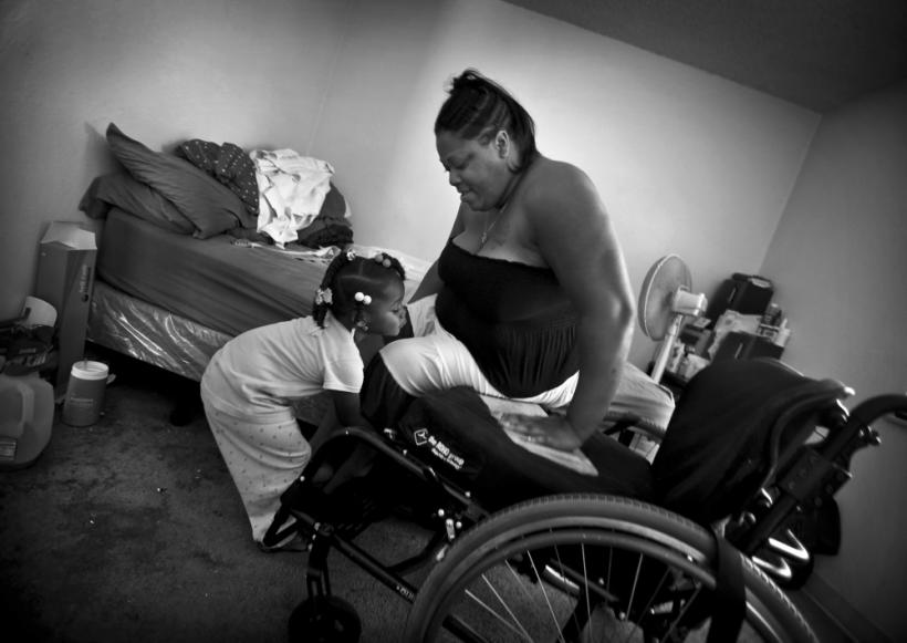 Premiul Pulitzer 2011 pentru fotografie artistica 18429102