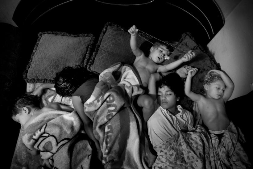 Premiul Pulitzer 2011 pentru fotografie artistica 18429105