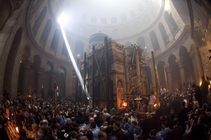 Ceremonia Sfintei Lumini în Ierusalim 18429212