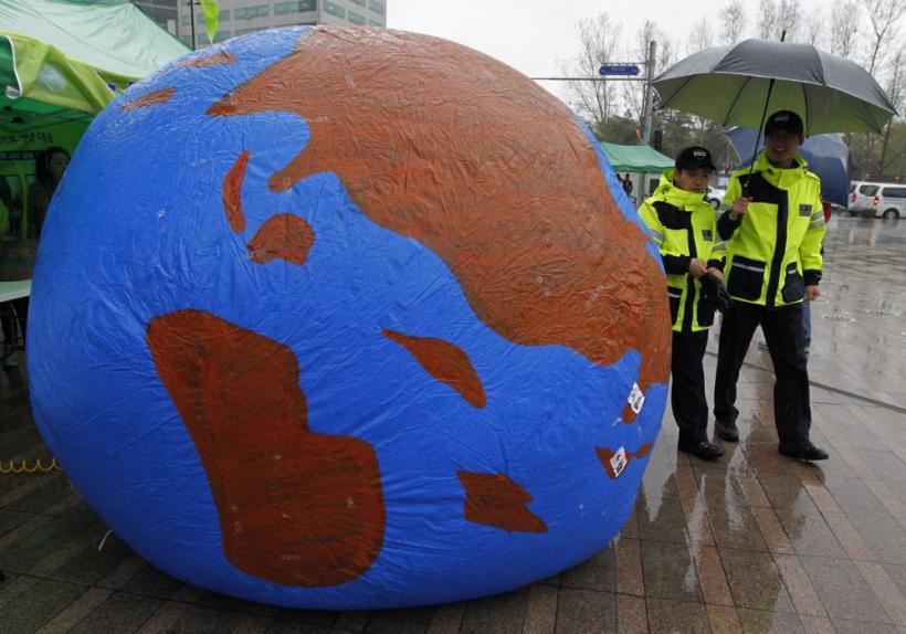 Ziua Pământului: Picnic cu iarbă verde 18429192