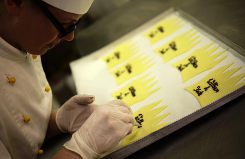 Royal Wedding Boutique 18429358