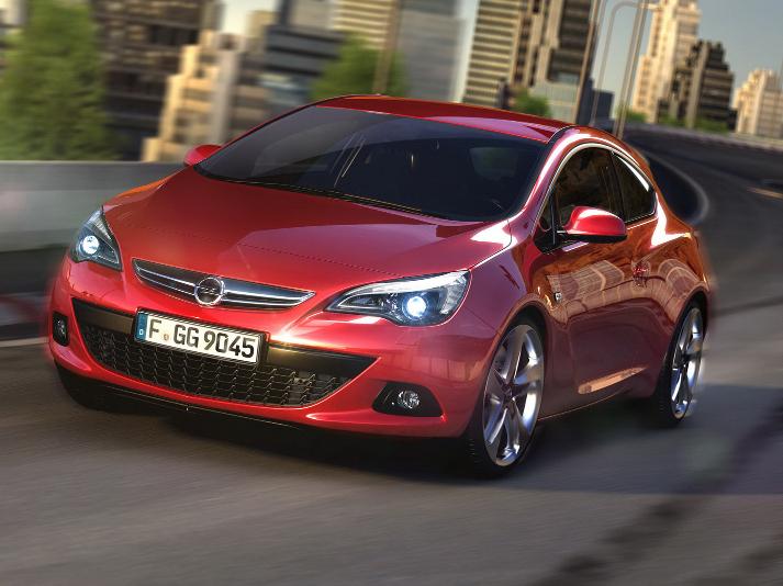 Opel Astra GTC: primele fotografii şi informaţii oficiale - video!