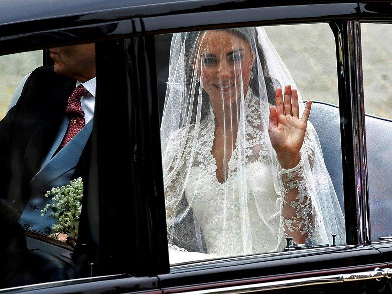 Rochia miresei Kate Middleton, cel mai bine ţinut secret din istoria modei 18429705