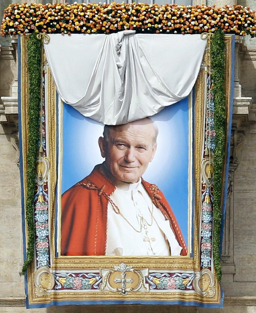Beatificarea lui Ioan Paul al II-lea: drumul de la Papă la Sfânt 18429870