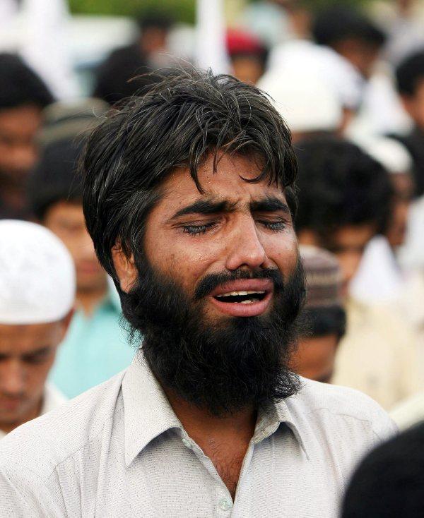 Lacrimi pentru un monstru: Osama bin Laden, declarat martir