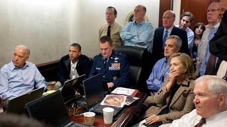 Nici Obama, nici şeful CIA nu l-au văzut murind pe Osama. L-a văzut, totuşi, cineva?