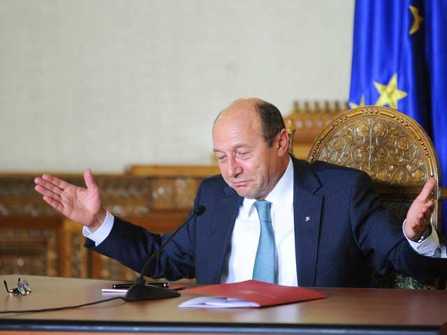 Un fleac! Măsurile lui Băsescu ne-au ciuruit