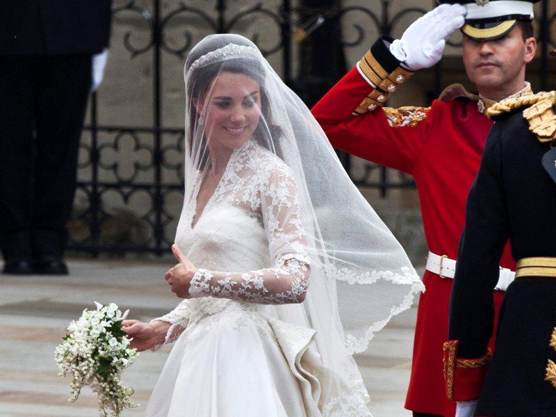 Parfumul folosit de Kate Middleton la nuntă s-a epuizat din magazine