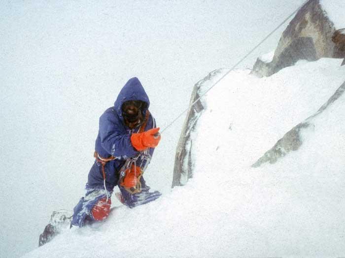 Dincolo de alpinistul Doug Scott (I)
