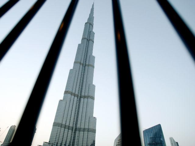 S-a sinucis aruncându-se de pe Burj Khalifa