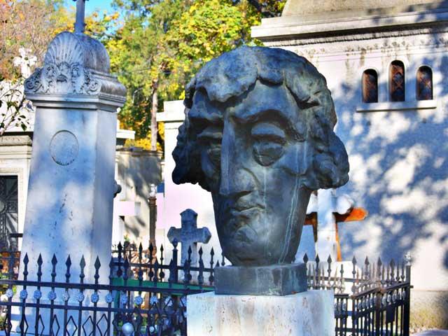 Cimitirul Bellu 18431086