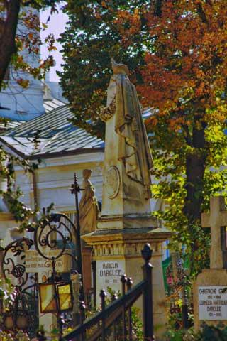 Cimitirul Bellu 18431095