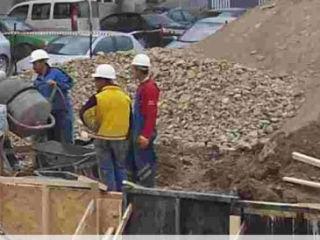 Un muncitor mort şi altul grav rănit pe şantierul autostrăzii Bucureşti – Ploieşti