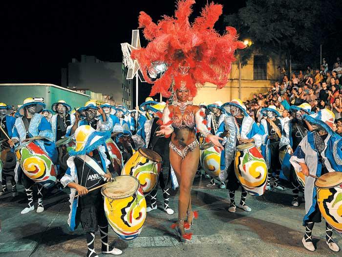 Carnavalul din Uruguay, cea mai lungă sărbătoare din lume