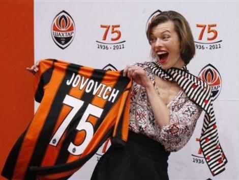 Milla Jovovich joacă la Şahtior Doneţk