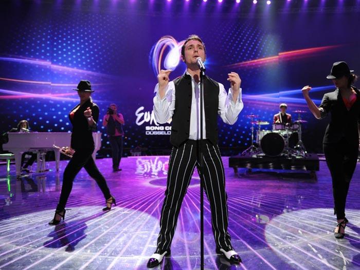România la Eurovision: multe dunguliţe, puţine puncte