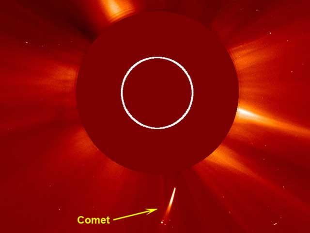 Imagini inedite: NASA a surprins dispariţia unei comete în apropierea Soarelui.