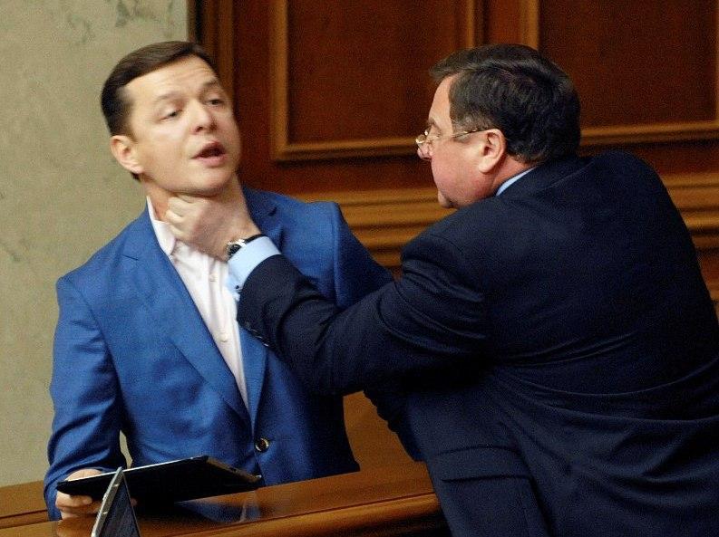 Golănie în Parlamentul ucrainean: Deputat, strâns de gât de preşedintele de şedinţă!.