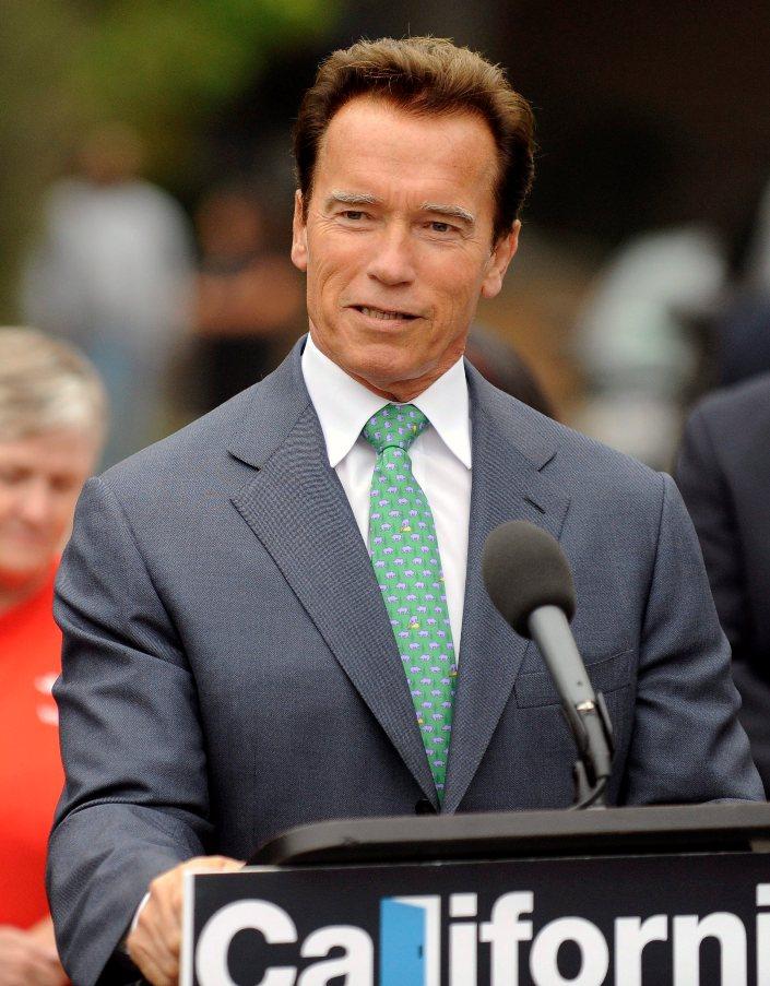 Arnold pune cariera pe linia de aşteptare.