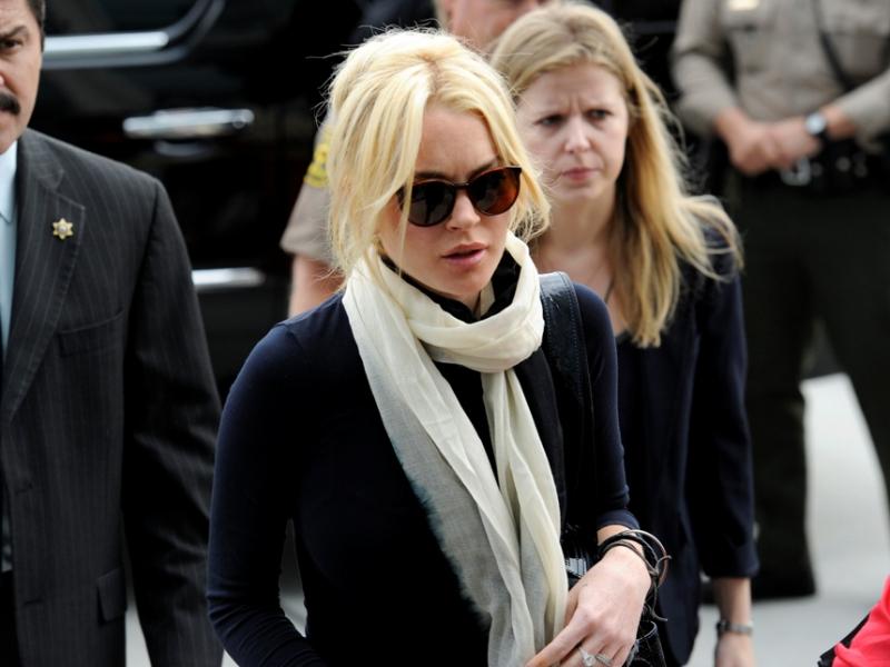 Lindsay Lohan, hărţuită de un fan care se crede logodnicul său.