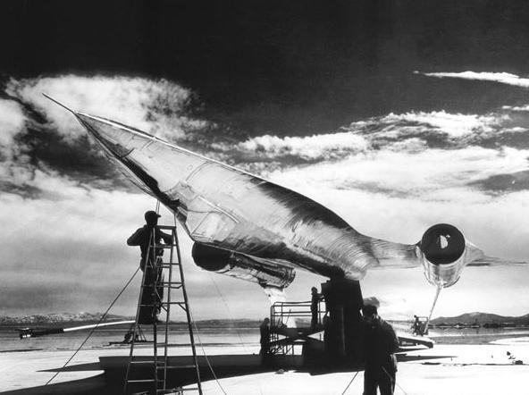 "AREA 51": Imagini declasificate cu cel mai secret loc de pe Pământ!.