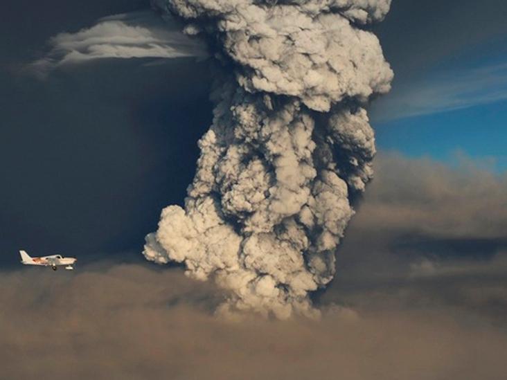 Norul de cenuşă vulcanică închide spaţiul aerian din nordul Germaniei.