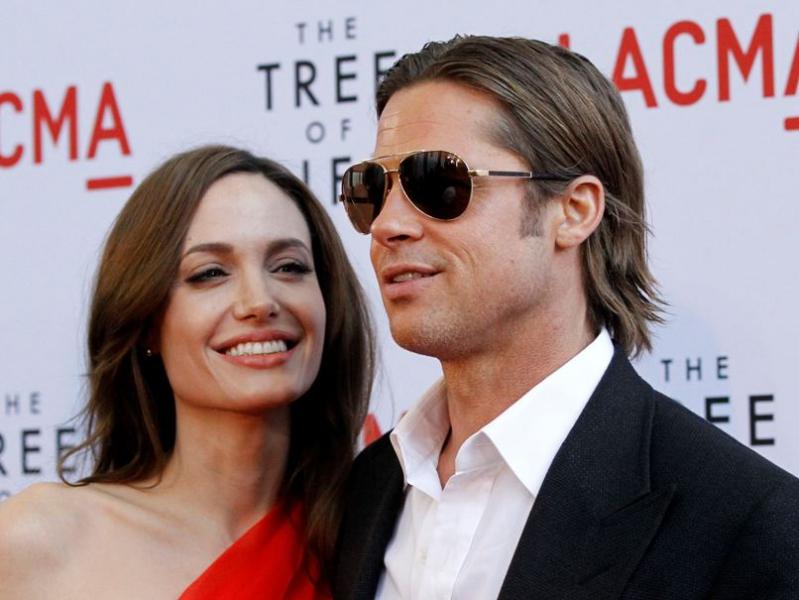 Brad Pitt: „Angie şi cu mine trebuie să ne gândim la căşătorie”.