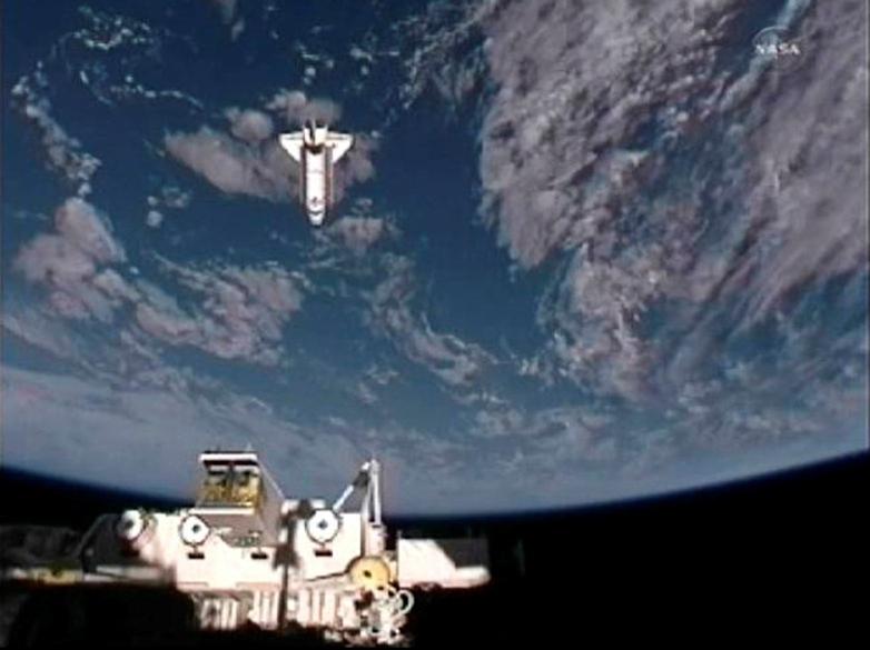 Endeavour s-a desprins de ISS. Vezi imagini de la decuplare.