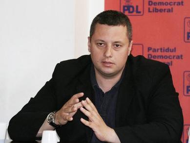 Laurenţiu Mironescu: "Sunt ingredientul necesar într-o ciorbă juridică".