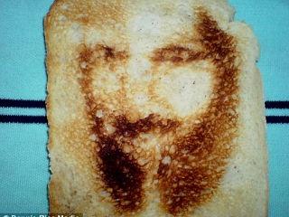 Teroare în toaster: Bin Laden, reîncarnat în...pâine.