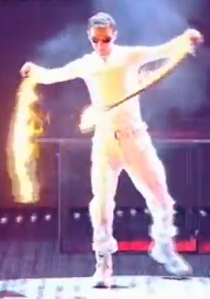 Razy Gogonea, spectacol cu foc în finala "Britain's Got Talent".
