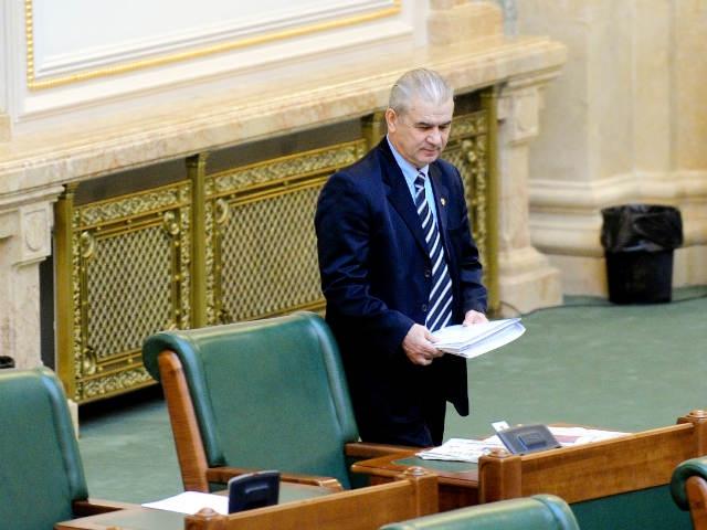 Senatorul Iordănescu, incompatibil cu postul de director tehnic al FRF.
