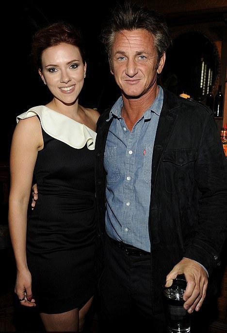 Află de ce Sean Penn a trimis-o la plimbare Scarlett Johansson.