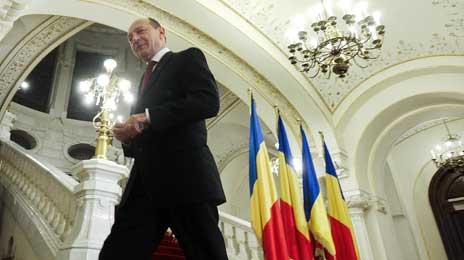 Băsescu va cere partidelor să schimbe harta anul viitor.