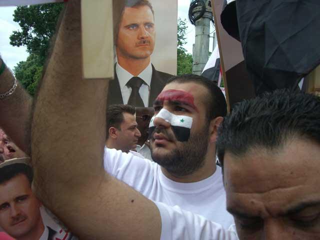 Manifestare pro Bashar in Piaţa Victoriei.
