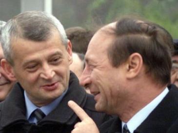 Traian Băsescu, în şedinţă la Primăria Capitalei.