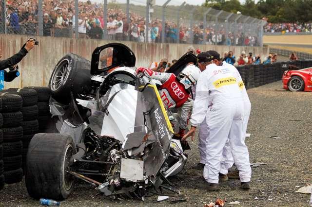 Accident terifiant suferit de Alan McNish în cursa de 24 de ore de la Le Mans - video.